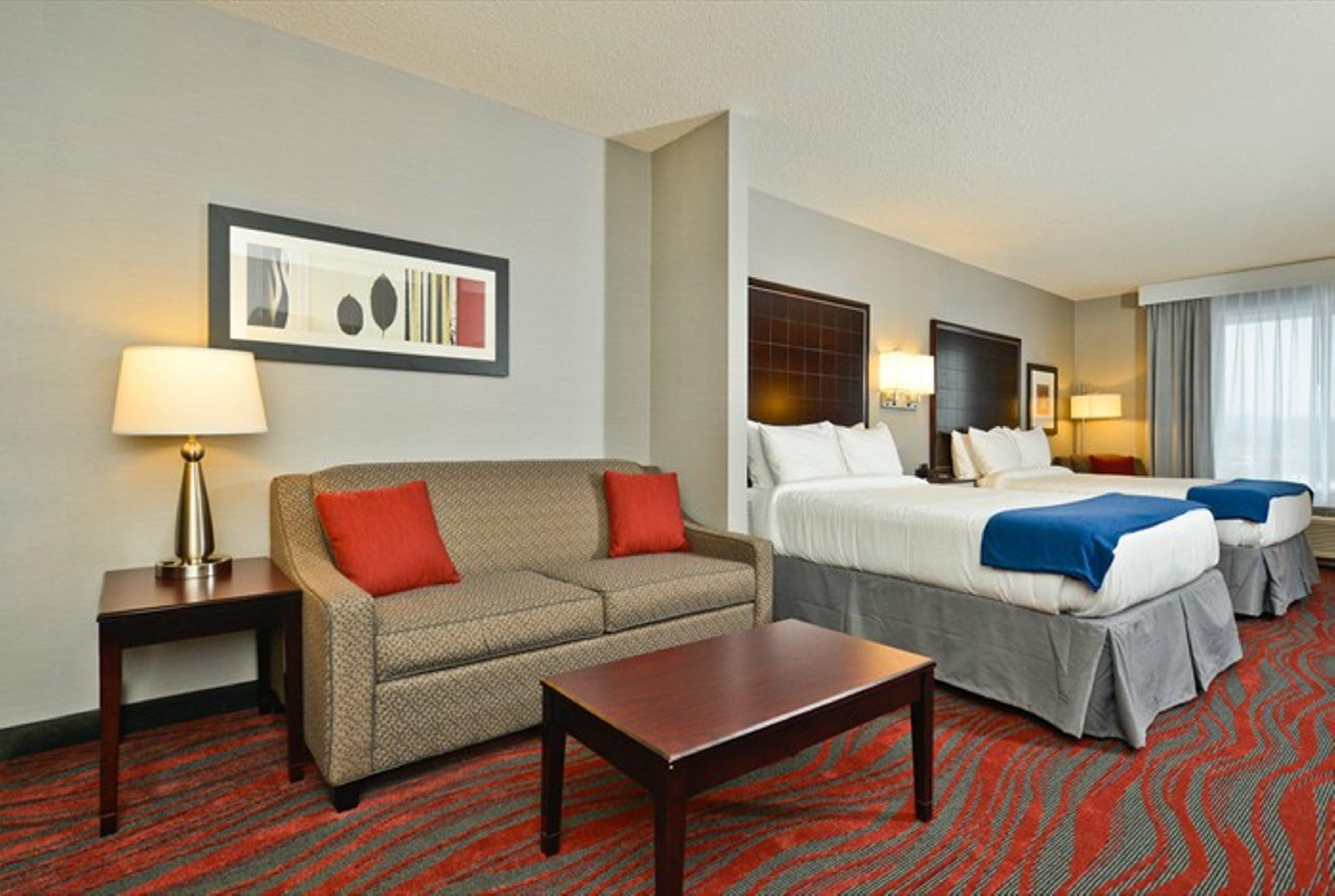 Holiday Inn Express&Suites Utica Exterior foto